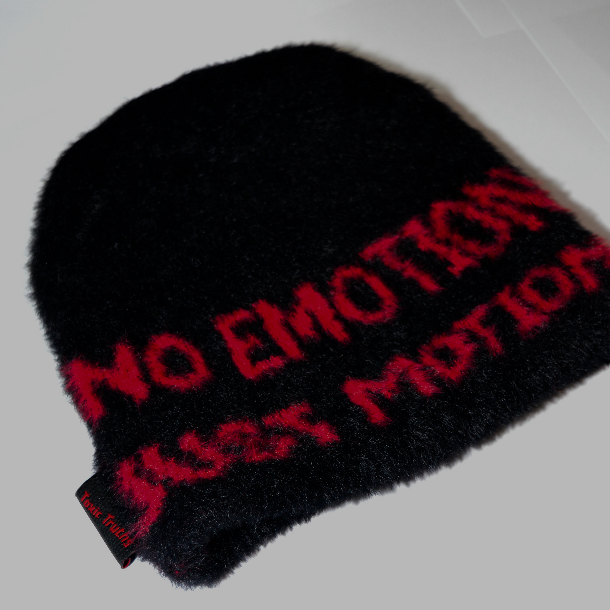 NO EMOTIONZ - Premium Mohair Beanie
